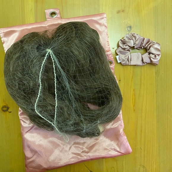 Insert Name Here Ponytail Extension - Light brown / dirty blonde - Picture 4 of 5